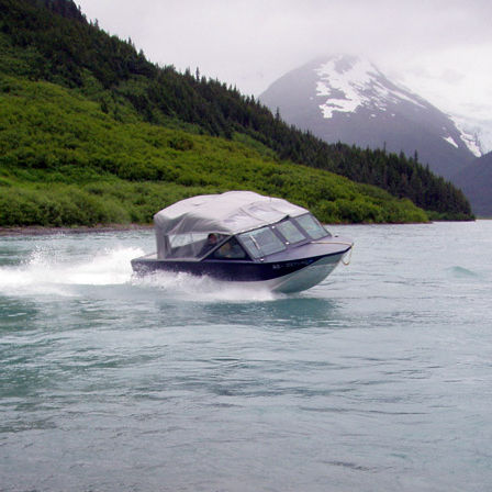 Barco open intraborda - LYNX V8 - OUTLAW EAGLE MANUFACTURING - con doble consola / de pesca deportiva