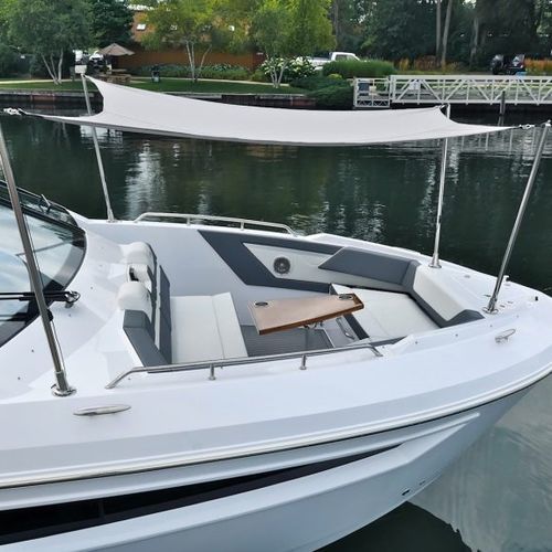 Toldo tensado para barco de motor - Makefast
