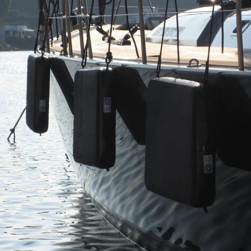 Defensa para barco - CERTEC - plana / negra / azul