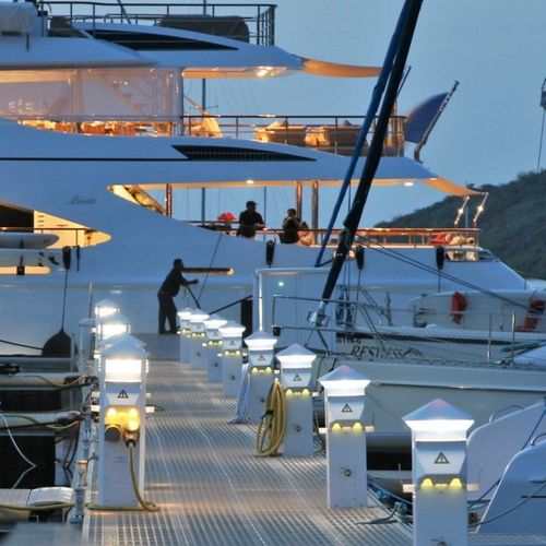 Torreta con iluminación integrada - Poralu Marine - de suministro eléctrico / de suministro de agua / para pantalán