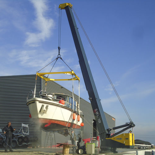 Grúa para astillero naval - YCR 10 - ROODBERG - para puerto deportivo / de mástil / pluma giratoria