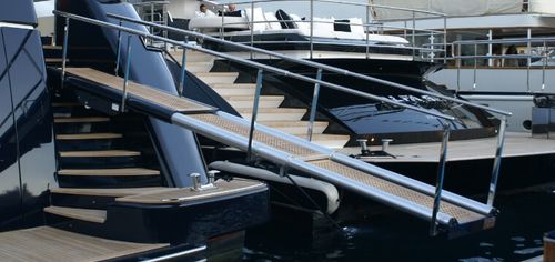 Pasarela para yate - ALTAIR  - Sanguineti Chiavari produzione articoli nautici s. - telescópica / motorizada