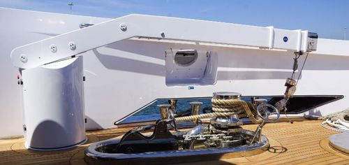 Grúa para yate - Sanguineti Chiavari produzione articoli nautici s. - de cubierta / a medida
