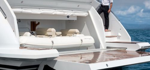Grúa para yate - Sanguineti Chiavari produzione articoli nautici s. - articulada / hidráulica