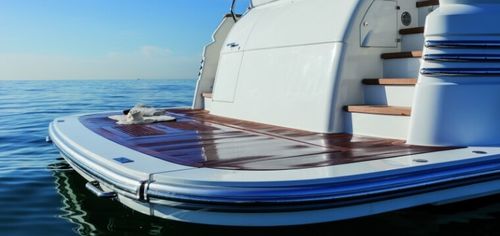 Plataforma elevadora - Sanguineti Chiavari produzione articoli nautici s. - para yate / para bote auxiliar