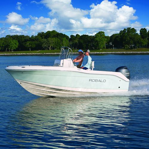 Barco open fueraborda - R180 - Robalo - con consola central / de pesca deportiva / 8 personas máx.