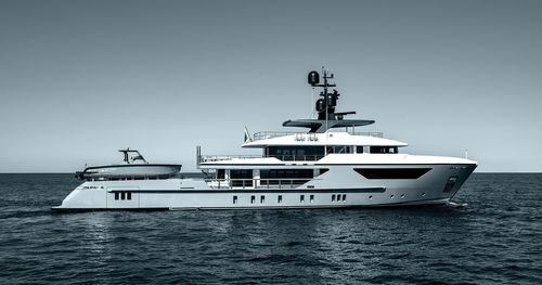 Megayate de crucero - Arrow - Cantieri Navali San Lorenzo - raised pilothouse