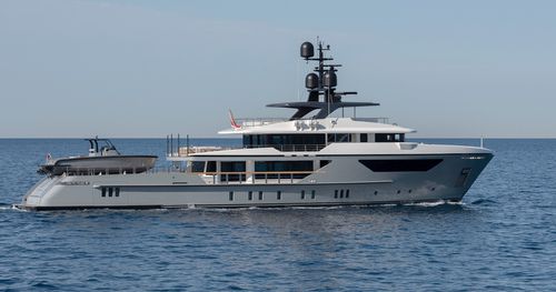 Megayate de crucero - Drifter W - Cantieri Navali San Lorenzo - raised pilothouse / con helipuerto