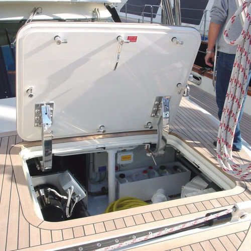 Escotilla rectangular - 3400 SERIES - Freeman Marine Equipment - para yate / abrible / a ras