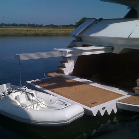 Pescante para yate - 58T - Pin-craft - hidráulico / telescópico / de techo