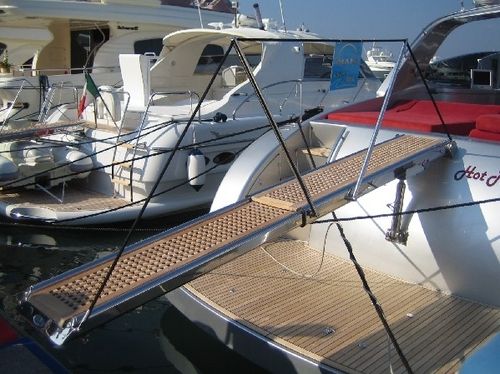 Pasarela para yate - ART 27SC2 TAURUS PLUS 2 - Pin-craft - para barco / telescópica / con mando a distancia