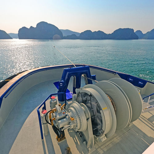 Chigre para buque - Escort - Damen Marine Components - de remolcado / con motor hidráulico