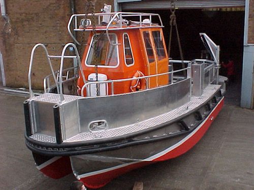 Barco profesional embarcación de manipulación de cables y tubos - ALN 064 ‘OISS Patroller’ - Alnmaritec - catamarán / hidrojet intraborda / de aluminio