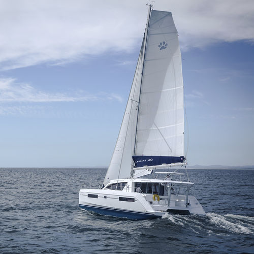 Vela mayor - Navigator  - Ullman Sails - para velero de crucero / cross-cut / Dacron