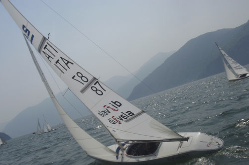 Foque - Ullman Sails - para barco de quilla monotipo de deporte / cross-cut / 2,4 metros