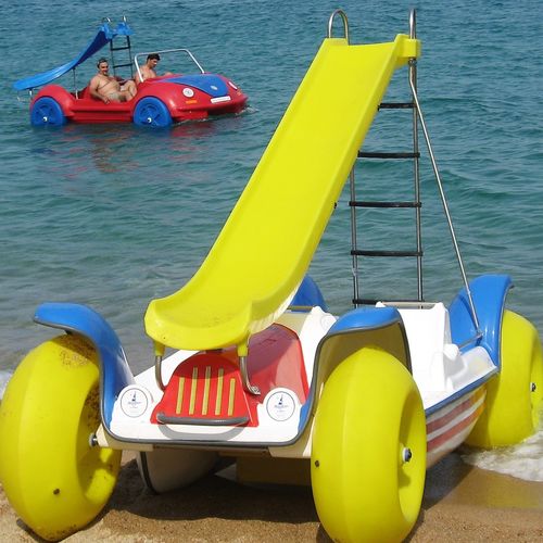 Hidropedal para 4 personas - PHF - AVENTURAS AQUATICAS - LA NORIA - de poliéster / de fibra de vidrio / con tobogán