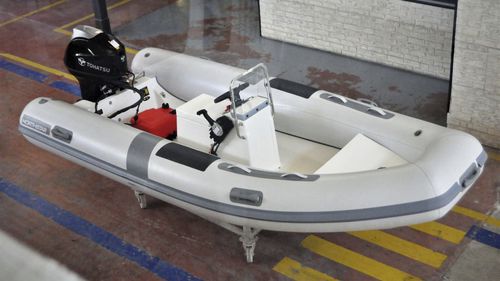 Embarcación neumática fueraborda - CORE 4.35 - NORTHSTAR RIBs - RIB / open / con consola lateral