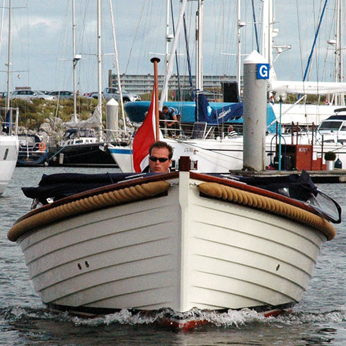 Barco open intraborda - 21 CS & ROYAL  - Moonday Yachts - con consola central / clásico / con solárium