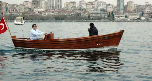 Barco open intraborda - 19 CS & ROYAL  - Moonday Yachts - con consola central / con solárium / para cubierta de teca
