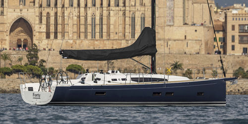 Velero de crucero - J/40 - J Composites / J Boats - de regata oceánica / con 3 camarotes / con bauprés