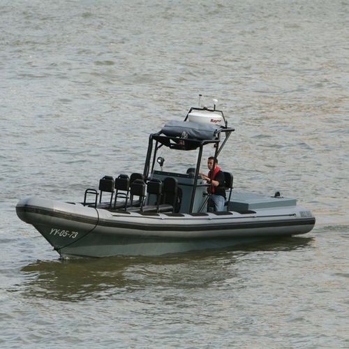 Barco profesional intraborda -  MR-800 - Madera Ribs