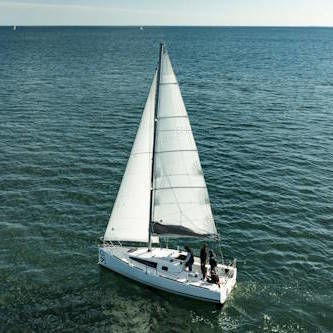 Velero de crucero - Django 7.70 + - Marée Haute - day-boat / velero de quilla deportivo / con 2 camarotes