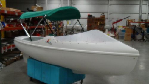 Hidropedal 3 plazas - ESCAPADE LOW WINDSHIELD - Nauticraft Corporation