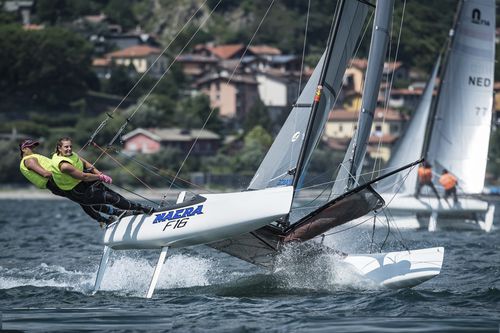 Catamarán deportivo de recreo - 16  - Nacra Sailing - de regata / doble / con dos trapecios