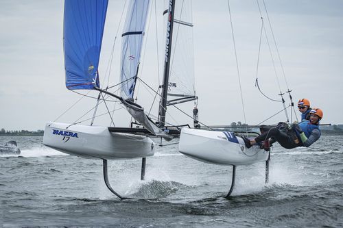 Catamarán deportivo de regata - 17 Olympic - Nacra Sailing - doble / con dos trapecios / NACRA 17