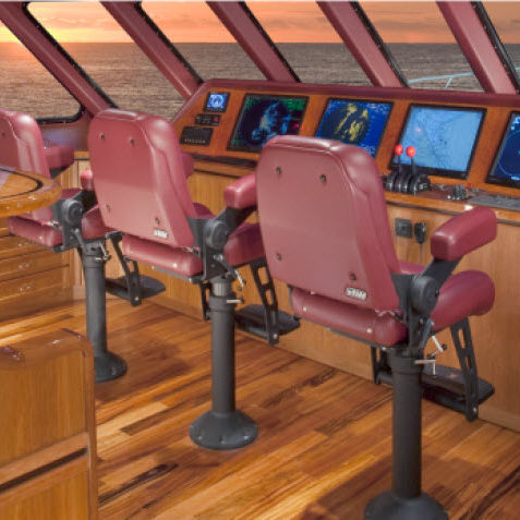 Asiento piloto - 500 - 200 - STIDD SYSTEMS - para barco / con reposabrazos / ajustable