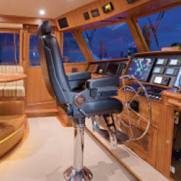 Asiento piloto - 500XH  - STIDD SYSTEMS - para barco / con reposabrazos / ajustable