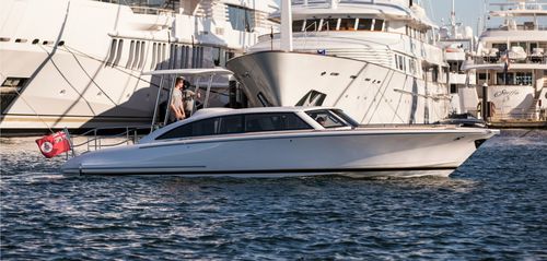 Embarcación auxiliar para yates intraborda - 11.4 AFT HELM  - Hodgdon Yachts - monomotor / open / con consola central