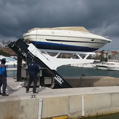 Ascensor de barcos - GH Cranes & Components - para montar sobre pantalán