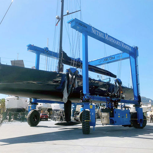 Travel lift controlado a distancia - BHT 110 - ABI TRAILERS - en U / con tracción en las cuatro ruedas / eléctrico