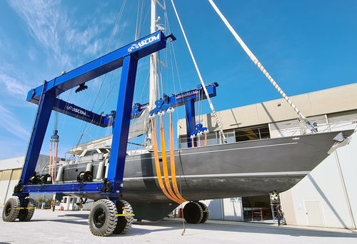 Travel lift controlado a distancia - BHT 220 - ABI TRAILERS - en U / con tracción en las cuatro ruedas / eléctrico