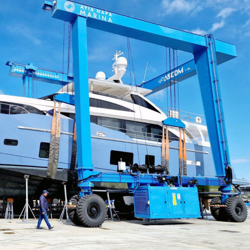 Travel lift controlado a distancia - BHT 150 - ABI TRAILERS - con tracción en las cuatro ruedas / en U