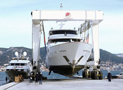 Travel lift controlado a distancia - BHT 560 - ASCOM - con dirección en todas las ruedas / para cargas pesadas / en U
