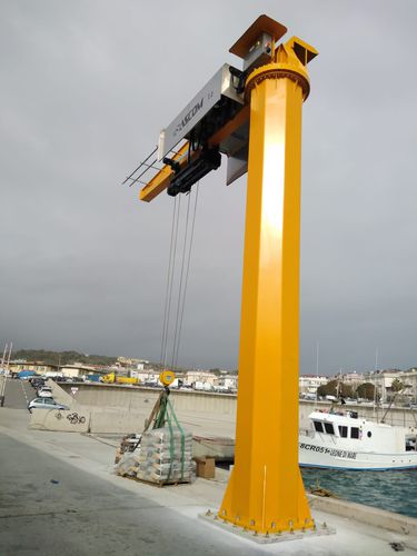 Grúa para puerto deportivo - JIB 7 - ASCOM - pluma giratoria