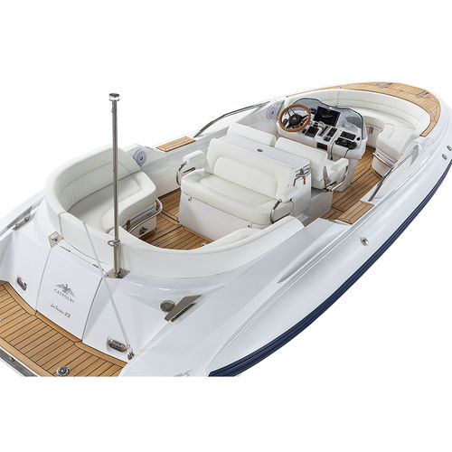 Barco open intraborda - 23 - Castoldi - con consola central / de esquí acuático / 14 personas máx.