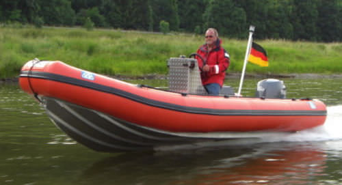 Embarcación neumática fueraborda - DSB 5.6 SR - Deutsche Schlauchboot - semirrígida / con consola central