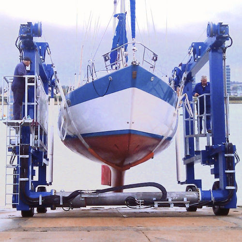 Travel lift con tracción en las cuatro ruedas - Slipway Hoist - Wise Boat Hoists - anfibio / de ancho ajustable