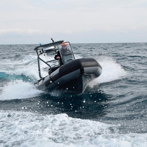 Barco profesional barco de vigilancia - SRR 420 - Zodiac Milpro International - embarcación neumática semirrígida / embarcación neumática