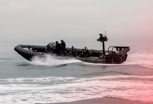 Barco profesional fueraborda - ZH 933 CDO - Zodiac Milpro International - embarcación neumática semirrígida
