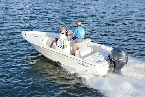 Bay boat fueraborda - 2140 SHALLOW - Nautic Star Boats - con consola central / open / de pesca deportiva