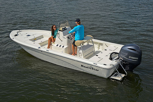 Bay boat fueraborda - 2200  - Nautic Star Boats - con consola central / open / de pesca deportiva