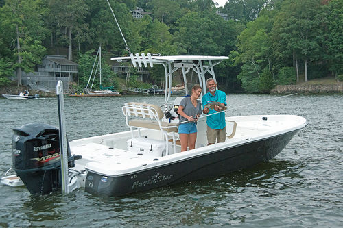 Bay boat fueraborda - 244 XTS - Nautic Star Boats - con consola central / open / de pesca
