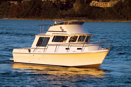 Cabin-cruiser intraborda - VOYAGER 3000 - Sea Sport, Inc - con fly / con 4 literas