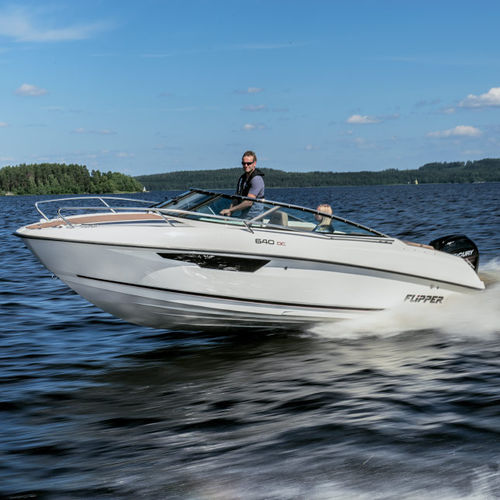 Cabin-cruiser fueraborda - 650 DC - Flipper - open / con doble consola / 7 personas máx.