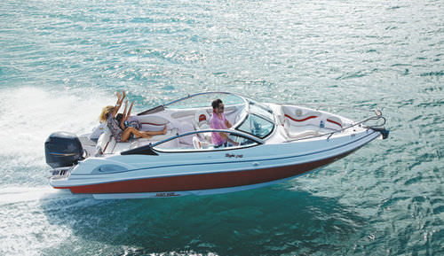 Runabout fueraborda - 240 - FIBRAFORT BOATS BRAZIL - bow-rider / 8 personas máx. / con solárium
