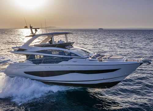 Yate a motor de crucero - 62 - Pearl Motor Yachts Limited - con fly / IPS / con 4 camarotes